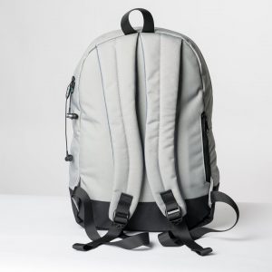 ⁦رمادي فاتح - شنطة الظهر اليومية⁩ - الصورة ⁦9⁩