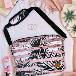 ⁦pink leaves⁩ - الصورة ⁦1⁩